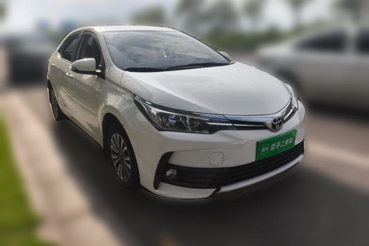 Used Toyota Corolla 2017 Revised Version 1.2T S-CVT GL Front Right 45 Deg