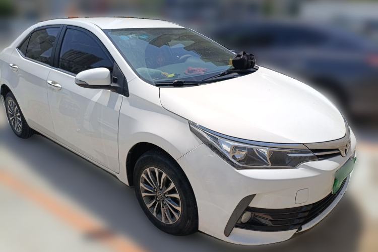 Used Toyota Corolla 2017 Revised Version 1.2T Manual GL Front Right 45 Deg