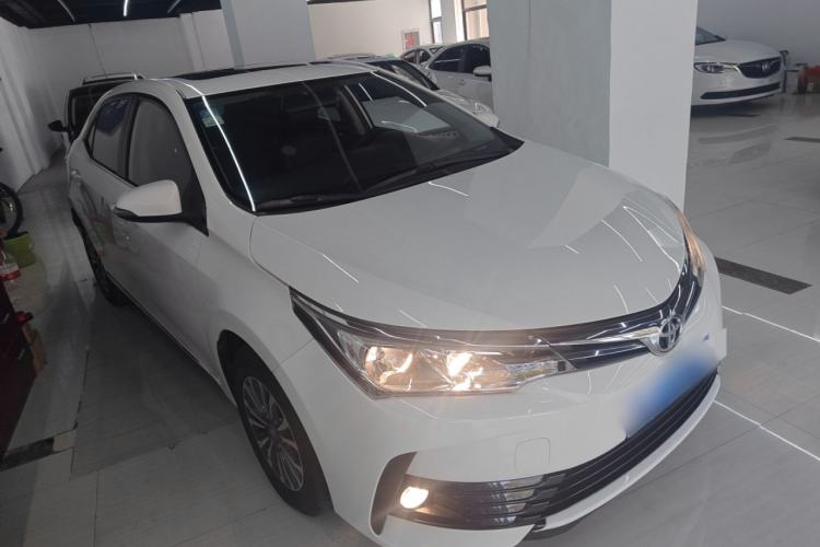 Used Toyota Corolla 2017 Revised Version 1.2T S-CVT GL-i Front Right 45 Deg