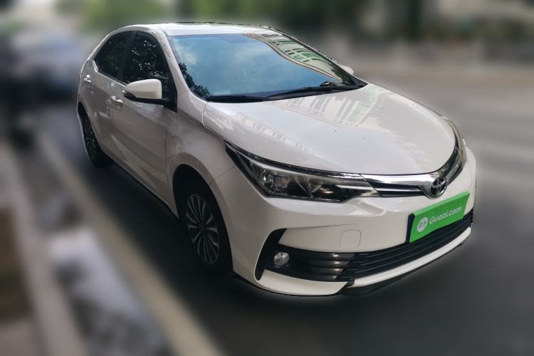 Used Toyota Corolla 2017 Revised Version 1.2T S-CVT GL Front Right 45 Deg
