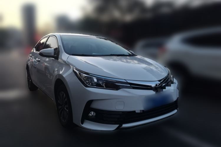 Used Toyota Corolla 2017 Revised Version 1.2T S-CVT GL Front Right 45 Deg