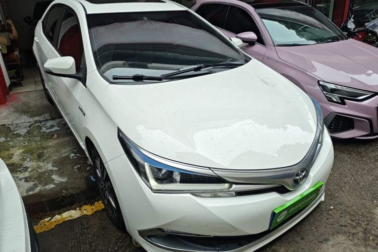 Used Toyota Corolla 2017 Revised Dual-Engine 1.8L E-CVT Elite Edition Front Right 45 Deg