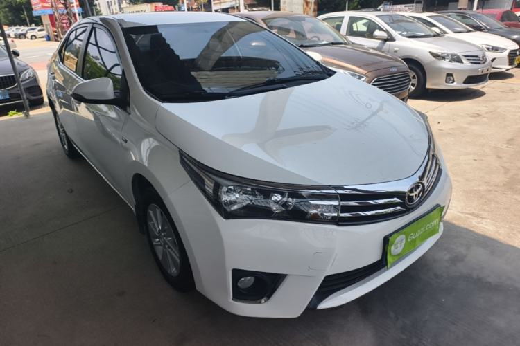 Used Toyota Corolla 2017 1.6L CVT GL Front Right 45 Deg