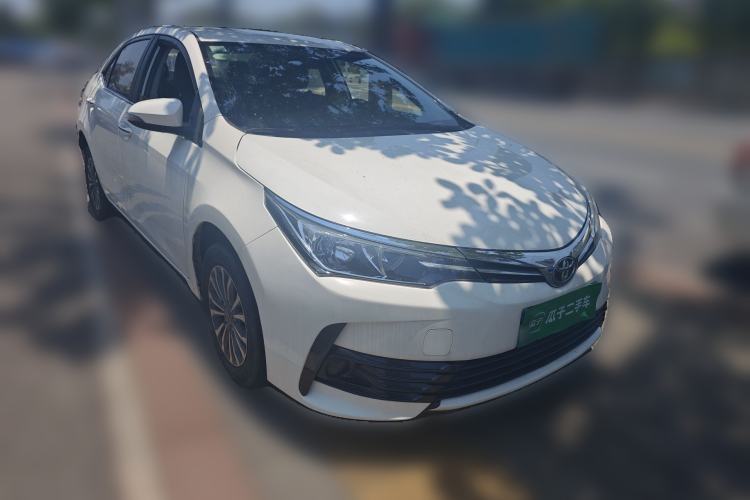 Used Toyota Corolla 2017 Revised Version 1.2T S-CVT GL Front Right 45 Deg