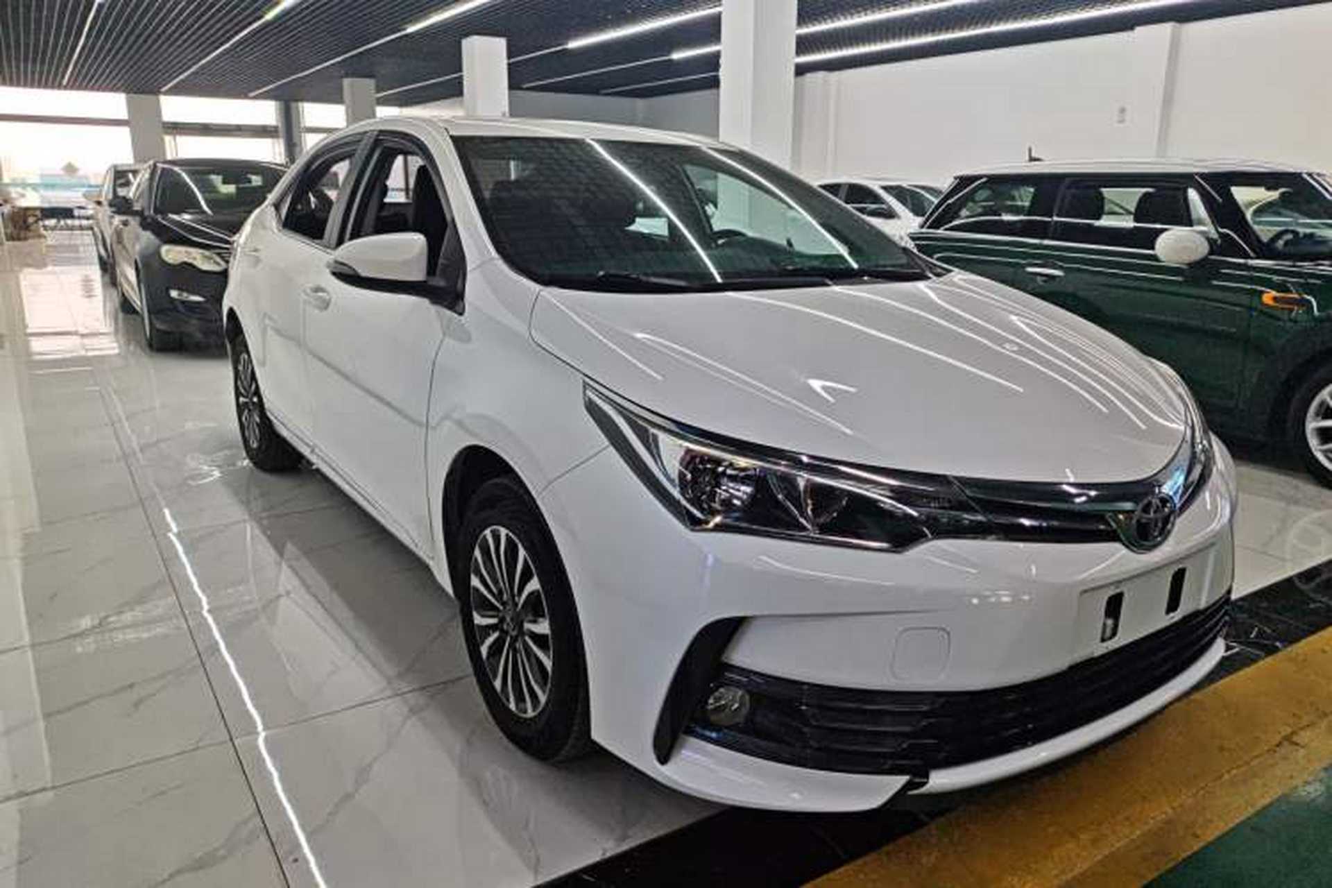 Used Toyota Corolla 2017 Revised Version 1.2T S-CVT GL-i Front Right 45 Deg