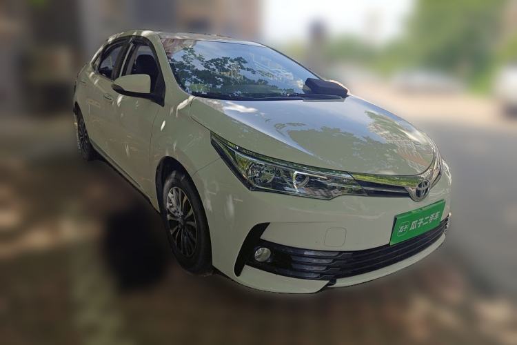 Used Toyota Corolla 2017 Revised Version 1.2T S-CVT GL-i Front Right 45 Deg