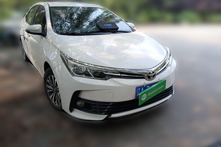 Used Toyota Corolla 2017 Revised Version 1.2T S-CVT GL Front Right 45 Deg