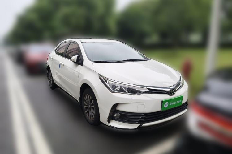 Used Toyota Corolla 2017 Revised Version 1.2T S-CVT GL Front Right 45 Deg