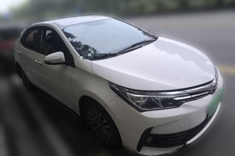 Used Toyota Corolla 2017 Revised Version 1.2T S-CVT GL Front Right 45 Deg