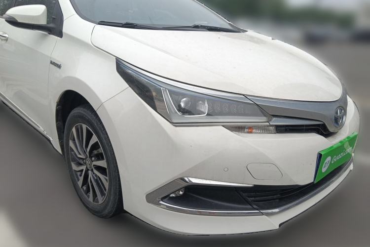 Used Toyota Corolla 2017 Revised Dual-Engine 1.8L E-CVT Elite Edition Front Right 45 Deg
