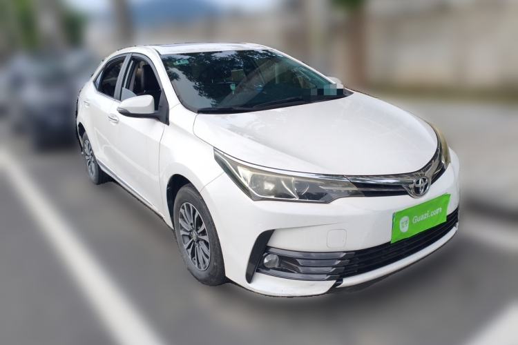 Used Toyota Corolla 2017 Revised Version 1.2T S-CVT GL Front Right 45 Deg