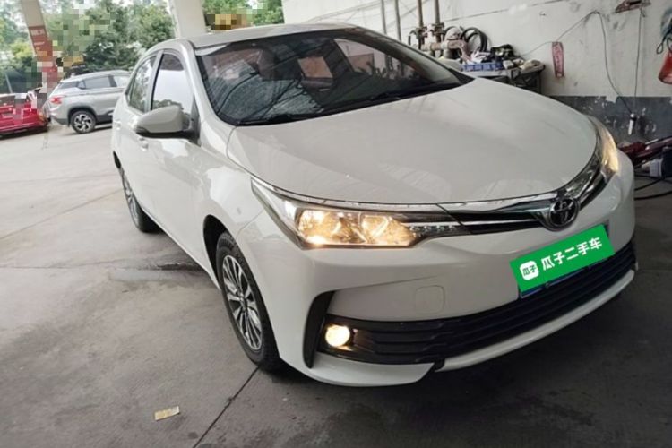 Used Toyota Corolla 2017 Revised Version 1.2T S-CVT GL Front Right 45 Deg