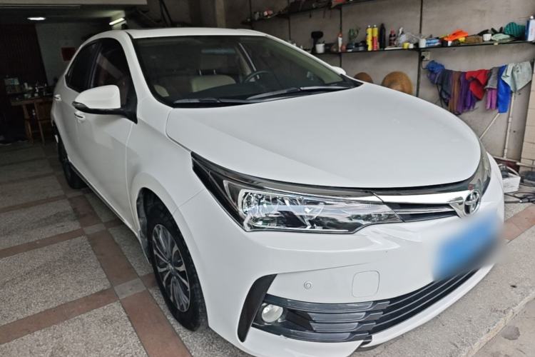 Used Toyota Corolla 2017 Revised Version 1.2T S-CVT GL-i Front Right 45 Deg