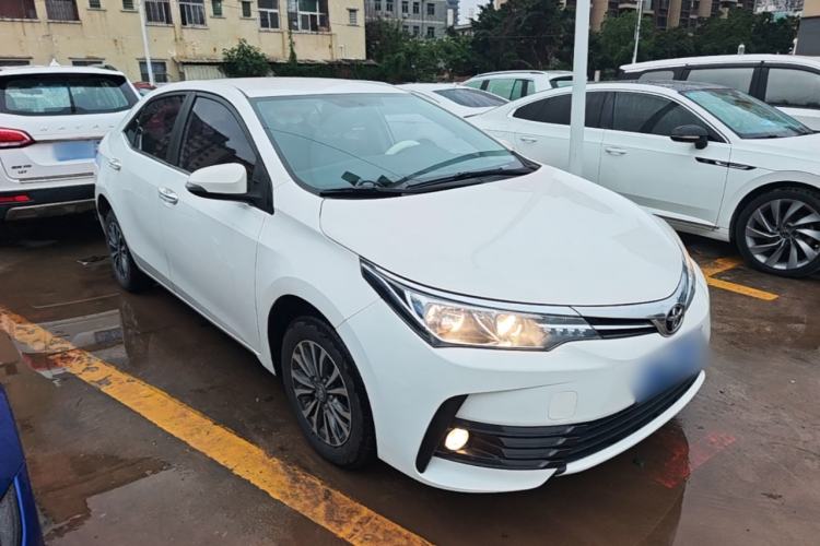 Used Toyota Corolla 2017 Revised Version 1.2T S-CVT GL Front Right 45 Deg