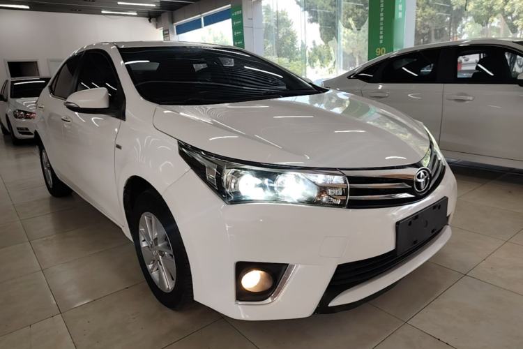 Used Toyota Corolla 2017 1.6L CVT GL Front Right 45 Deg