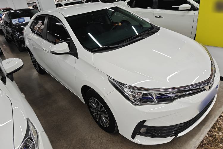 Used Toyota Corolla 2017 Revised Version 1.2T S-CVT GL Front Right 45 Deg