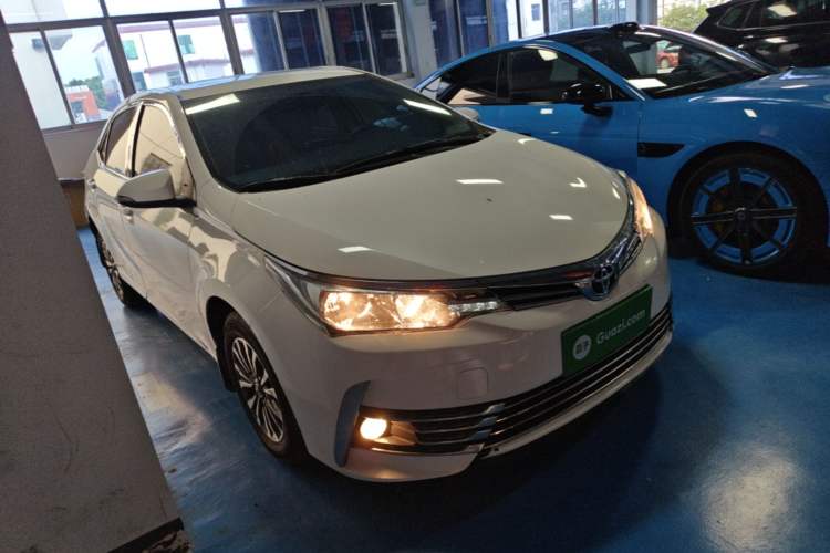 Used Toyota Corolla 2017 Revised Version 1.2T S-CVT GL-i Front Right 45 Deg