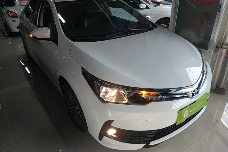 Used Toyota Corolla 2017 Revised Version 1.2T Manual GL-i Front Right 45 Deg