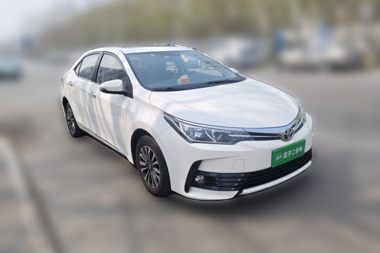 Used Toyota Corolla 2017 Revised Version 1.2T S-CVT GL-i Front Right 45 Deg