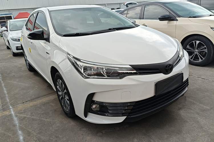 Used Toyota Corolla 2017 Revised Version 1.2T S-CVT GL-i Front Right 45 Deg