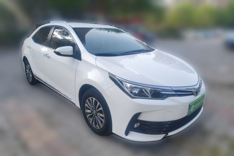 Used Toyota Corolla 2017 Revised Version 1.2T S-CVT GL Front Right 45 Deg