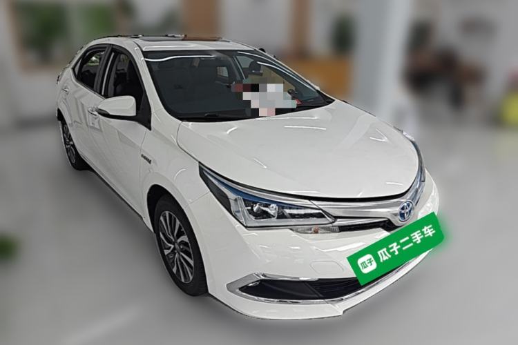 Used Toyota Corolla 2017 Revised Dual-Engine 1.8L E-CVT Leading Edition Front Right 45 Deg