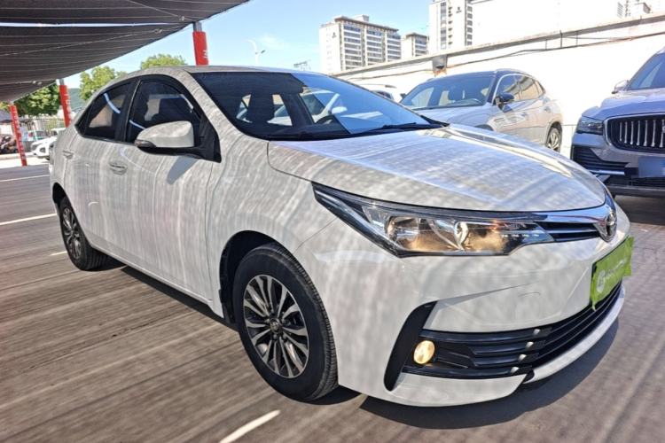Used Toyota Corolla 2017 Revised Version 1.2T S-CVT GL Front Right 45 Deg