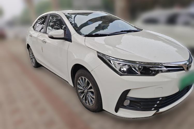 Used Toyota Corolla 2017 Revised Version 1.2T S-CVT GL Front Right 45 Deg