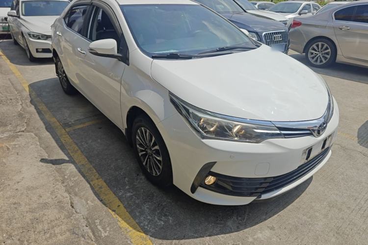 Used Toyota Corolla 2017 Revised Version 1.2T S-CVT GL Front Right 45 Deg