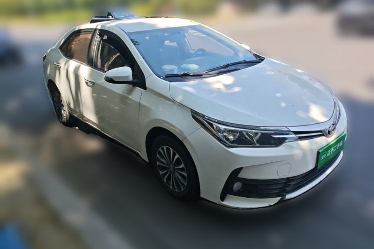 Used Toyota Corolla 2017 Revised Version 1.2T S-CVT GL Front Right 45 Deg