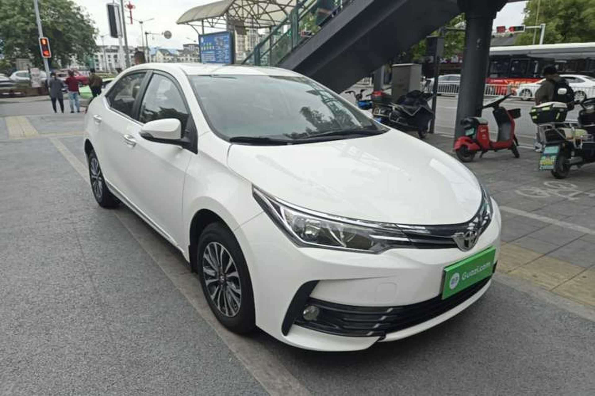 Used Toyota Corolla 2017 Revised Version 1.2T S-CVT GL-i Front Right 45 Deg
