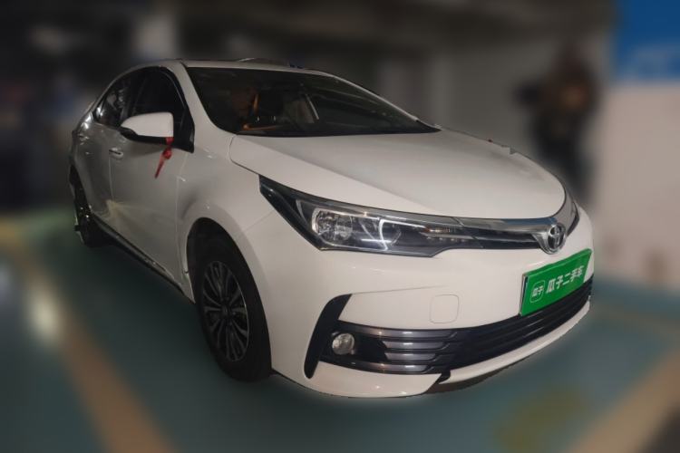 Used Toyota Corolla 2017 Revised Version 1.2T S-CVT GL-i Front Right 45 Deg