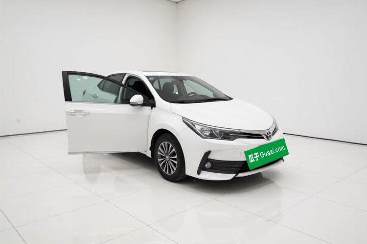 Used Toyota Corolla 2017 Revised Version 1.2T S-CVT GL-i Front Right 45 Deg