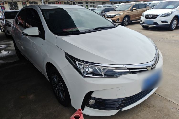 Used Toyota Corolla 2017 Revised Version 1.2T S-CVT GL Front Right 45 Deg
