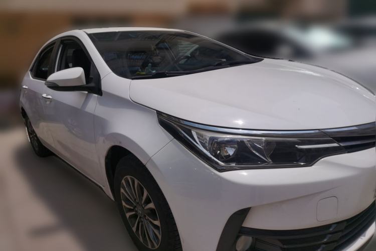 Used Toyota Corolla 2017 1.2T CVT GL Front Right 45 Deg