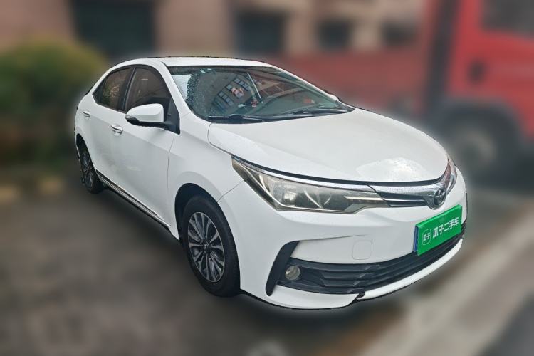 Used Toyota Corolla 2017 Revised Version 1.2T S-CVT GL Front Right 45 Deg