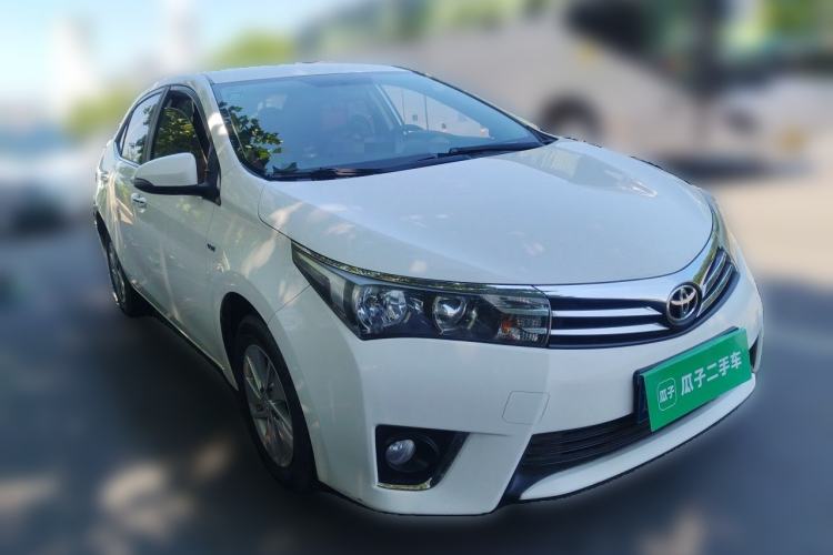 Used Toyota Corolla 2017 1.6L CVT GL Front Right 45 Deg