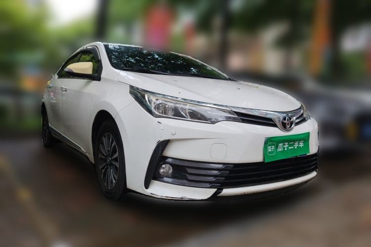 Used Toyota Corolla 2017 1.2T CVT GL-i Front Right 45 Deg