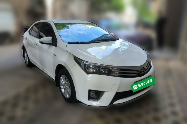 Used Toyota Corolla 2017 1.6L CVT GL Front Right 45 Deg