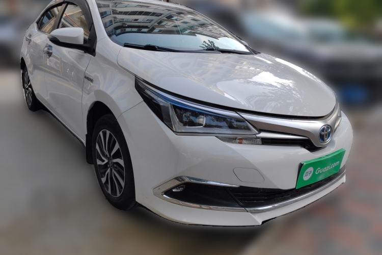 Used Toyota Corolla 2017 Revised Dual-Engine 1.8L E-CVT Leading Edition Front Right 45 Deg