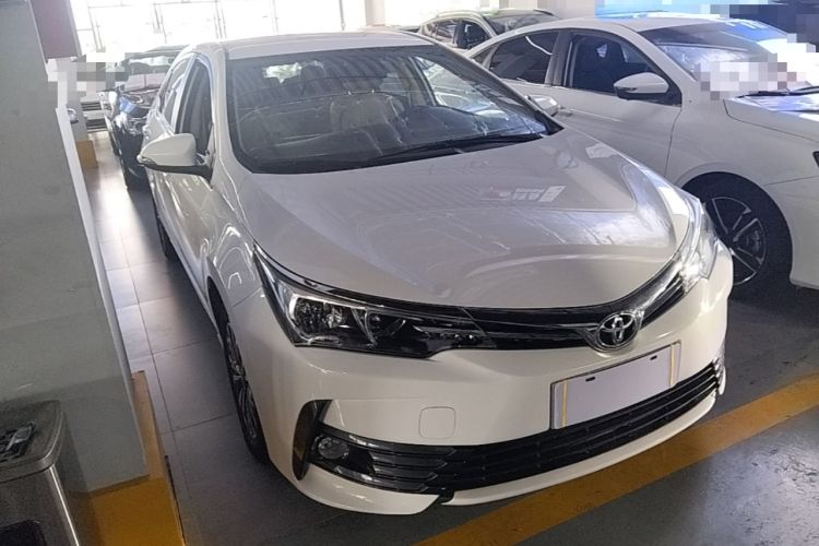 Used Toyota Corolla 2017 Revised Version 1.2T S-CVT GL Front Right 45 Deg
