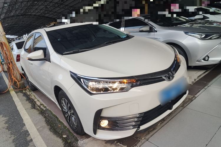 Used Toyota Corolla 2017 Revised Version 1.2T S-CVT GL-i Front Right 45 Deg