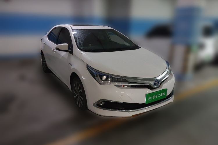 Used Toyota Corolla 2017 Revised Dual-Engine 1.8L E-CVT Leading Edition Front Right 45 Deg