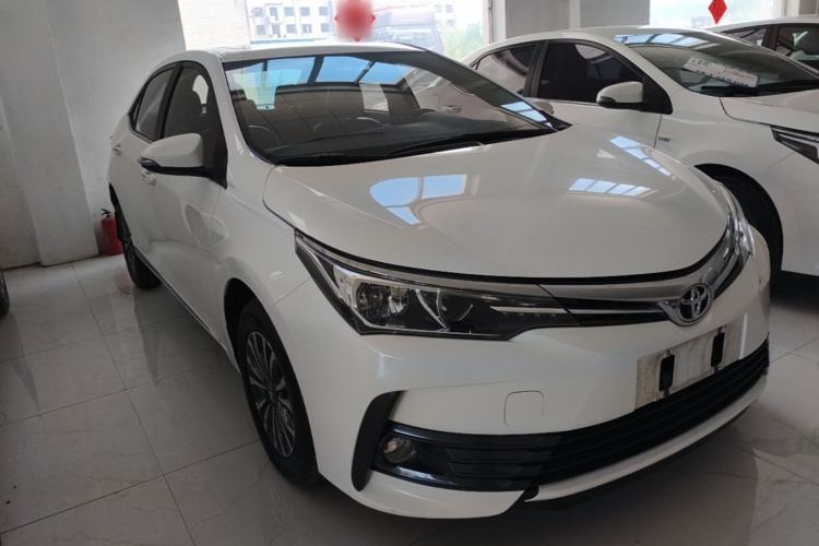 Used Toyota Corolla 2017 Revised Version 1.2T S-CVT GL-i Front Right 45 Deg