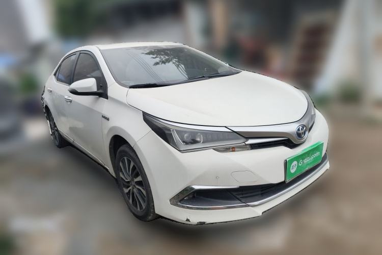 Used Toyota Corolla 2017 Revised Dual-Engine 1.8L E-CVT Elite Edition Front Right 45 Deg