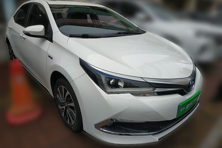 Used Toyota Corolla 2017 Revised Dual-Engine 1.8L E-CVT Leading Edition Front Right 45 Deg