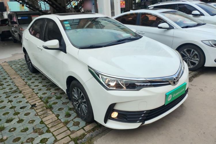 Used Toyota Corolla 2017 Revised Version 1.2T S-CVT GL-i Front Right 45 Deg