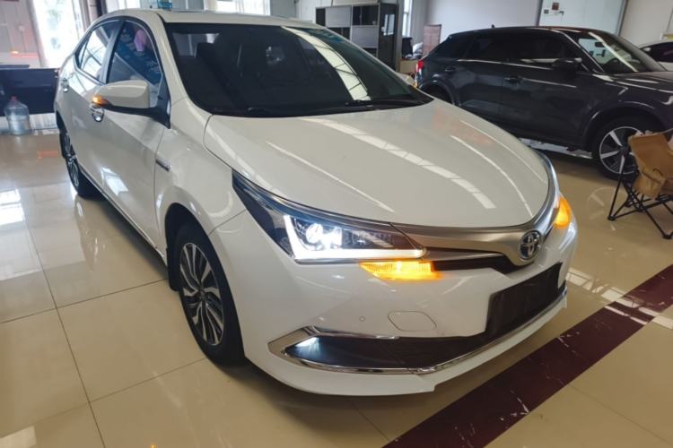 Used Toyota Corolla 2017 Revised Dual-Engine 1.8L E-CVT Elite Edition Front Right 45 Deg