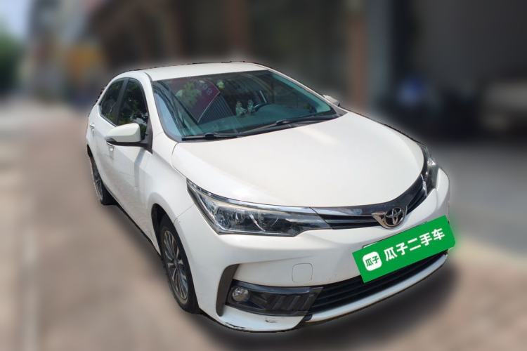 Used Toyota Corolla 2017 Revised Version 1.2T S-CVT GL Front Right 45 Deg