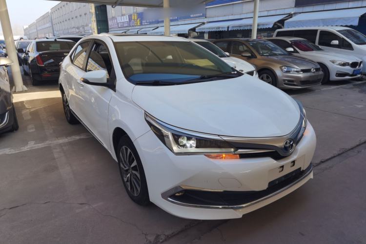 Used Toyota Corolla 2017 Revised Dual-Engine 1.8L E-CVT Elite Edition Front Right 45 Deg